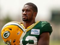 American football player Oren Burks urges people to “Buy Bitcoin”